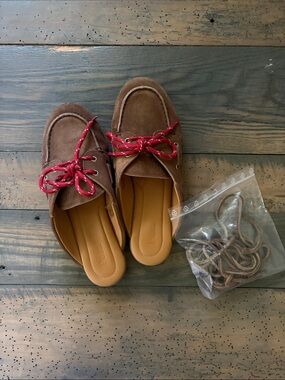 Posa Women's Brown Suede Mule Clogs
